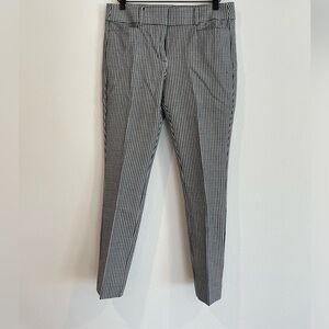 LOFT gingham ankle pants in size PETITE 6